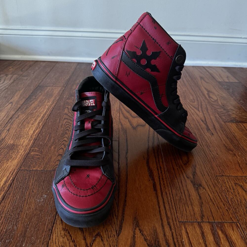 VANS X MARVEL Earth 616s Womens 8 Shoe Mens 6.5 High Top Sk8-Hi Deadpool Leather